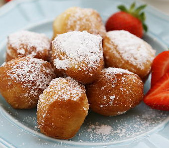 3-Ingredient Beignet Bites