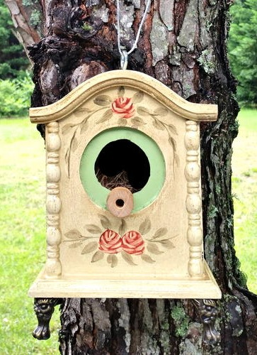 Upcycled Clock Birdhouse